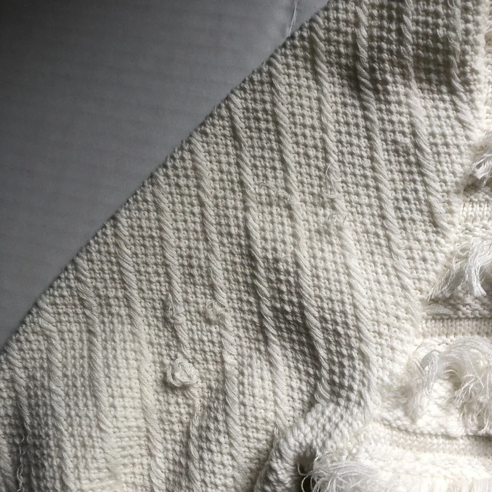 Tahari Ivory White Fiona Fringe Cardigan Sweater Sz M A1558
